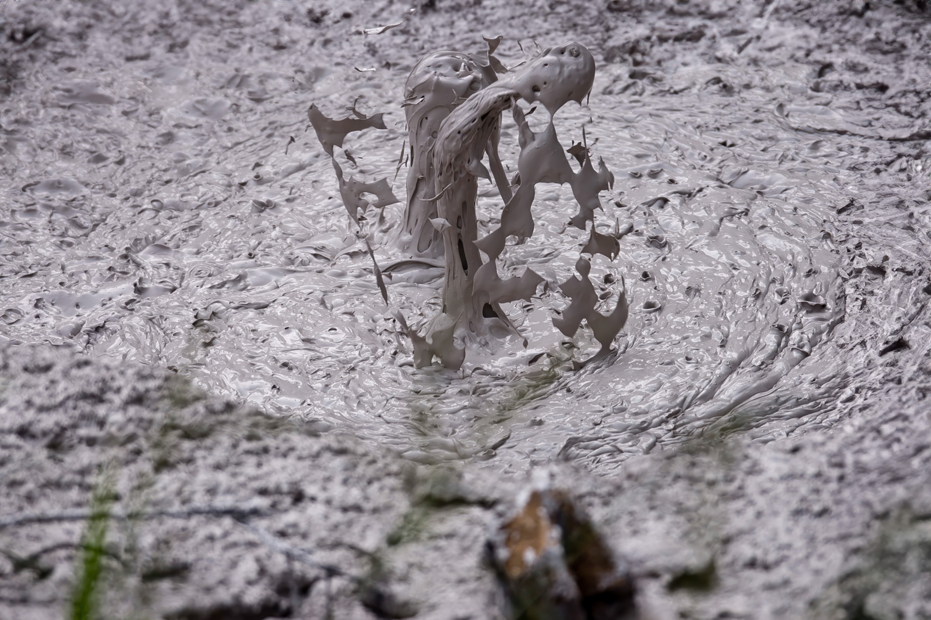 Vulkanische heiße Schlammquellen